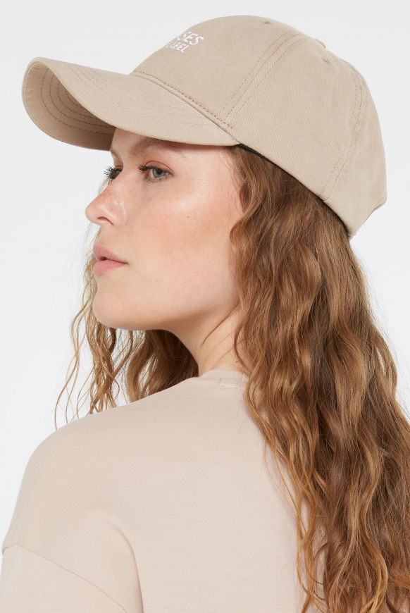 Base Cap mit toniger Logo-Stickerei summer sand