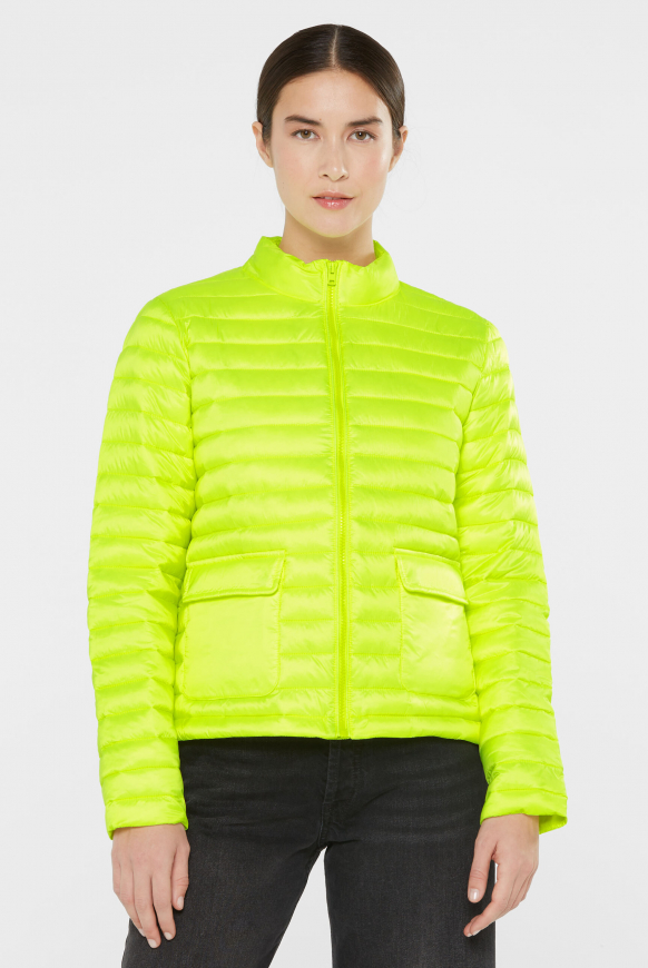 Leichte Steppjacke mit aufgesetzten Klappentaschen new lime