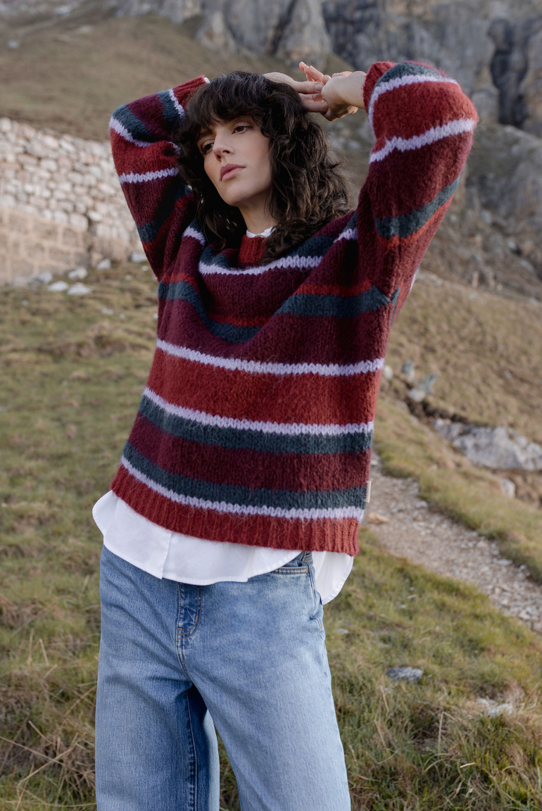 Zoom: Leichter Strickpullover mit Streifenmuster