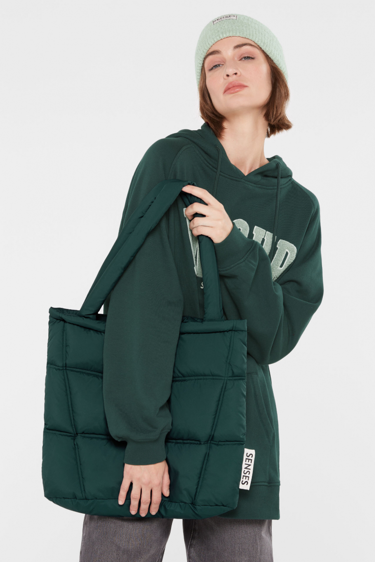 Zoom: Puffer Bag