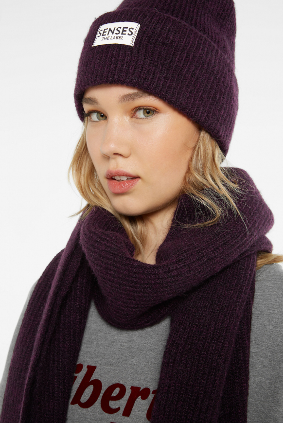 Schal in Rippstrick deep plum