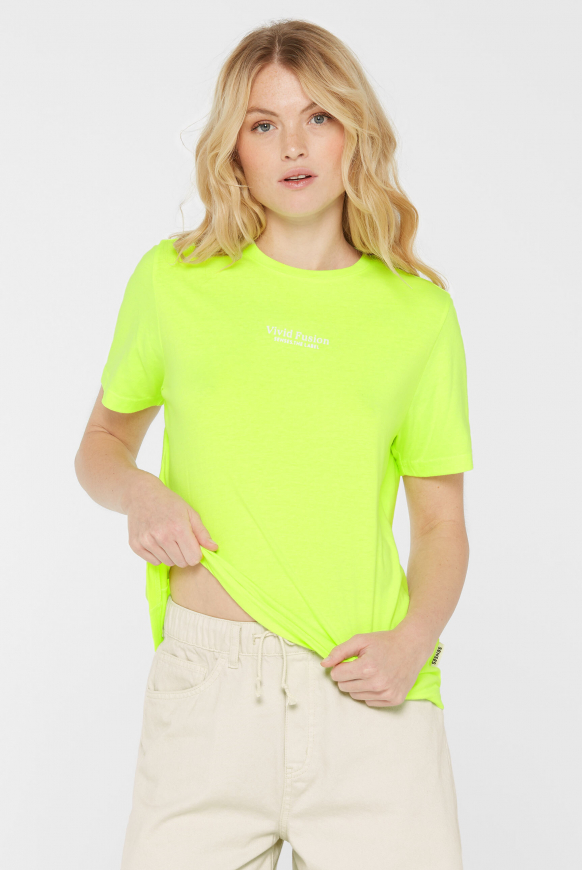 T-Shirt mit dezentem Label Print new lime