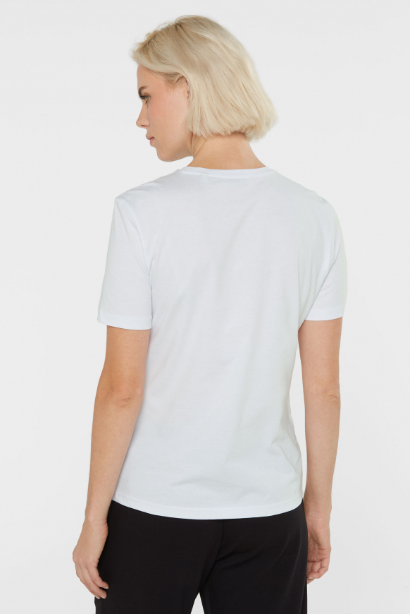 Basic T-Shirt