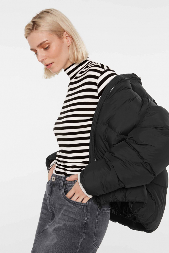 Cropped Puffer Jacket mit Kapuze